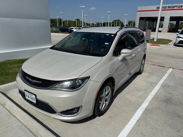 2017 Chrysler Pacifica Touring L Plus