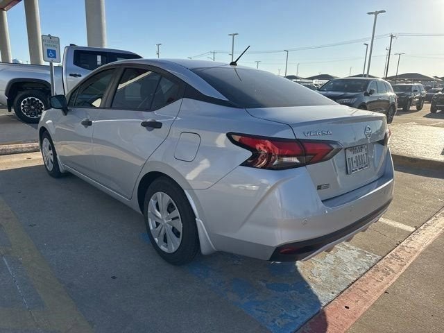 2021 Nissan Versa 1.6 S