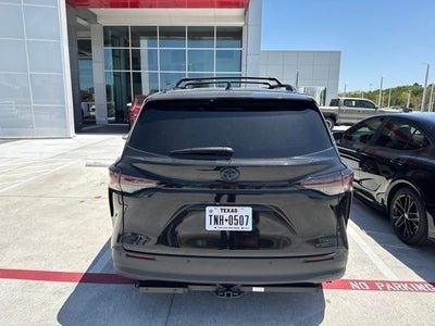 2024 Toyota Sienna Woodland Edition