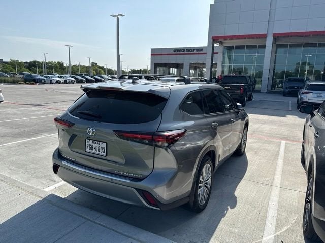 2025 Toyota Highlander Platinum