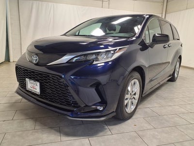 2022 Toyota Sienna XSE