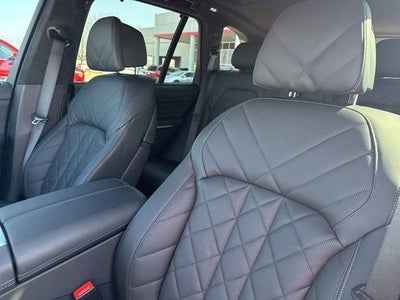 2025 BMW X5 M60i