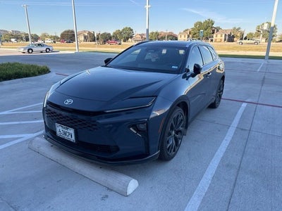 2025 Toyota Crown Signia XLE