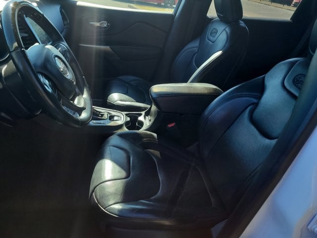 2019 Jeep Cherokee Overland