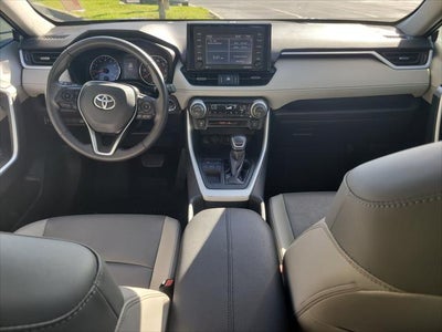 2020 Toyota RAV4 XLE Premium