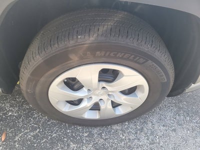 2025 Toyota RAV4 LE