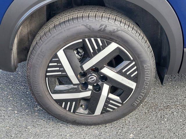 2025 Nissan Kicks MPV SV