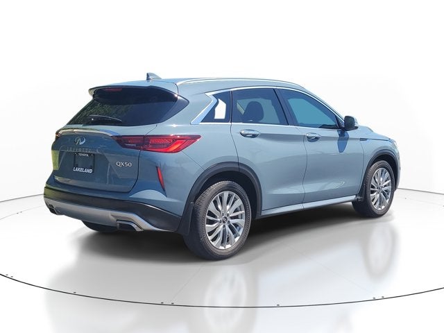 2023 INFINITI QX50 LUXE