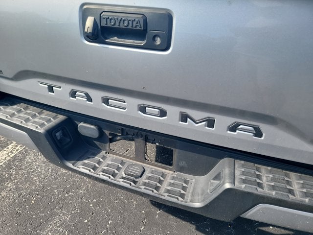 2022 Toyota Tacoma 2WD SR
