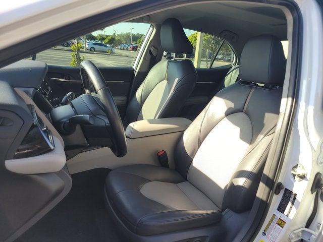 2020 Toyota Camry Hybrid Hybrid XLE