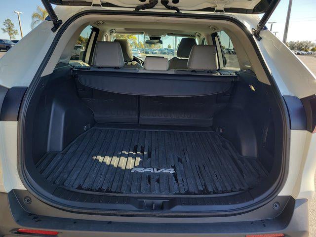 2022 Toyota RAV4 HYBRID Hybrid XLE Premium