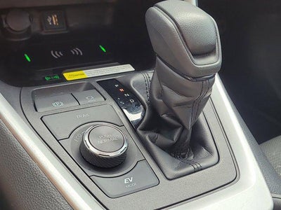 2024 Toyota RAV4 HYBRID Hybrid XLE