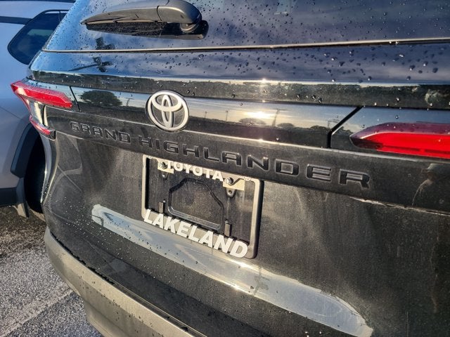 2025 Toyota Grand Highlander LE