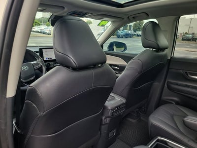 2024 Toyota2 Grand Highlander ? Platinum