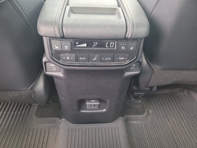 2024 Toyota2 Grand Highlander ? Platinum