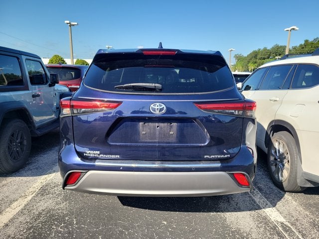 2022 Toyota Highlander Platinum