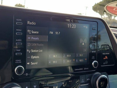 2022 Toyota HIGHLANDER XLE