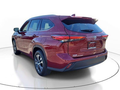 2022 Toyota HIGHLANDER XLE