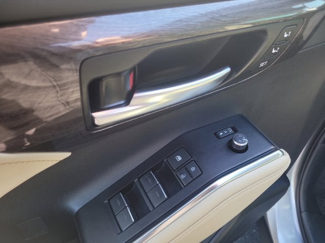 2025 Toyota HIGHLANDER Limited