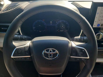 2025 Toyota HIGHLANDER Limited