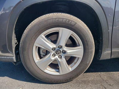 2025 Toyota HIGHLANDER LE