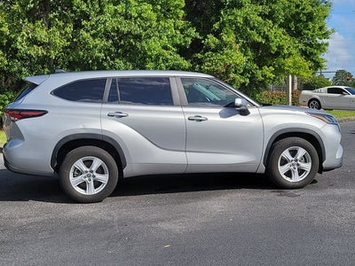 2024 Toyota Highlander LE