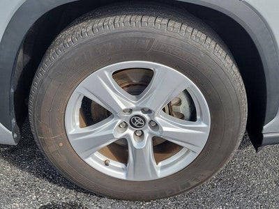 2024 Toyota HIGHLANDER LE