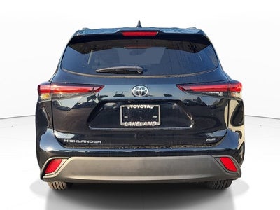 2024 Toyota HIGHLANDER XLE