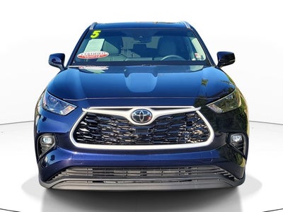 2025 Toyota Highlander XLE