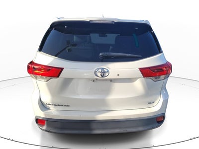 2018 Toyota Highlander SE