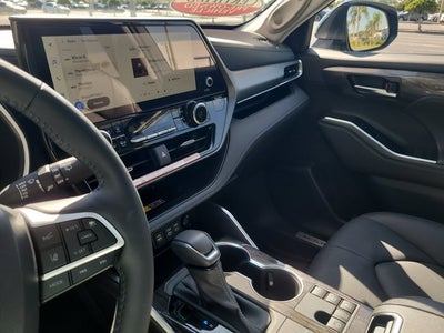 2026 Toyota Highlander Hybrid Hybrid Limited
