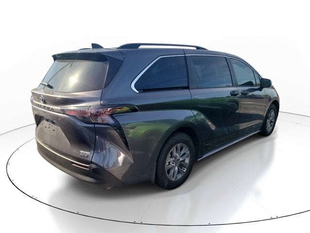 2025 Toyota Sienna XLE