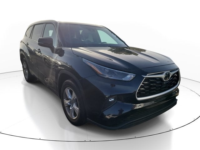 2022 Toyota Highlander LE