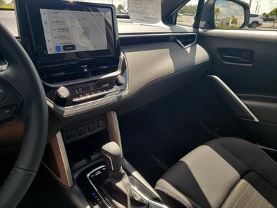 2025 Toyota Corolla Cross Hybrid Hybrid SE
