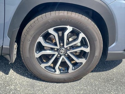 2025 Toyota Corolla Cross Hybrid Hybrid SE