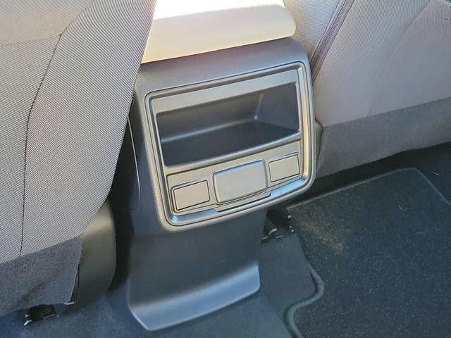 2025 Subaru Forester Base