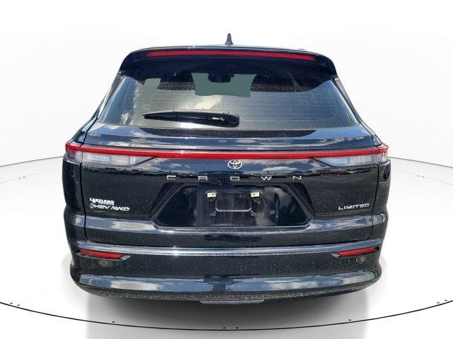 2025 Toyota Crown Signia XLE