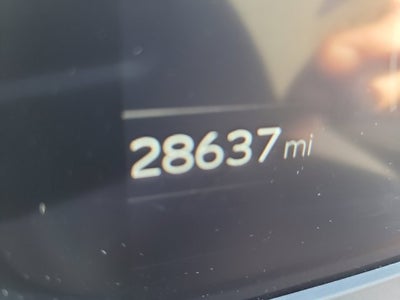 2025 Toyota PRIUS XLE