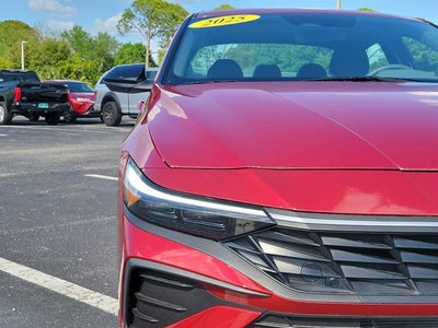 2025 Hyundai Elantra SEL Sport