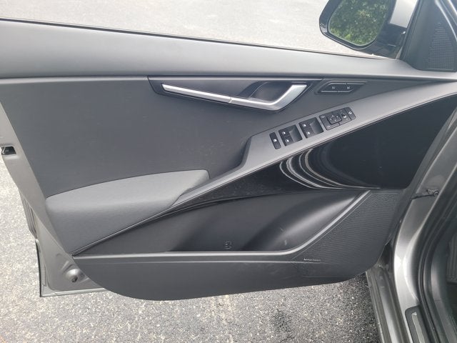 2023 Kia Niro SX
