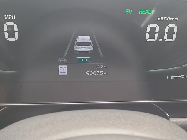 2023 Kia Niro SX