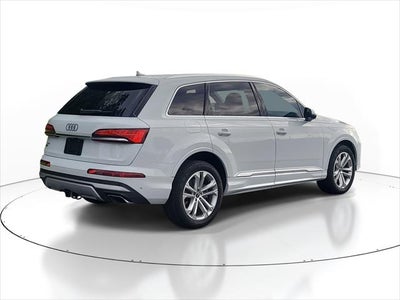 2025 Audi Q7 Premium Plus