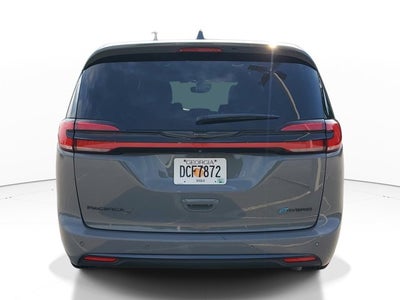 2022 Chrysler Pacifica Hybrid Touring L
