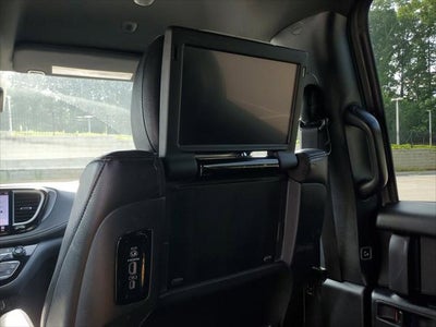 2022 Chrysler Pacifica Hybrid Touring L