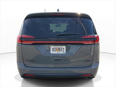 2022 Chrysler Pacifica Hybrid Touring L