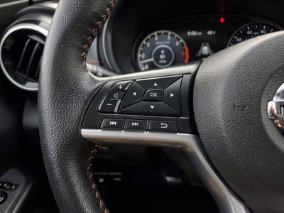 2021 Nissan Kicks SR