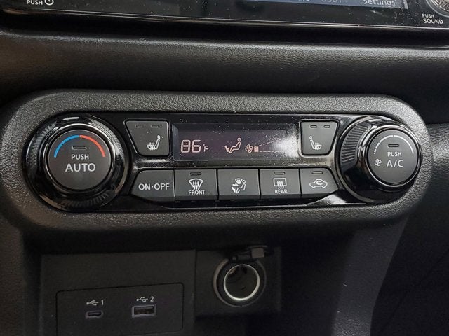 2021 Nissan Kicks SR