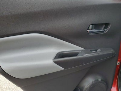 2021 Nissan Kicks SR
