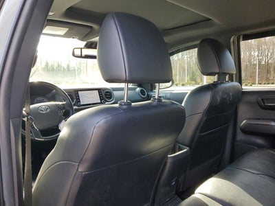 2022 Toyota Tacoma 2WD SR5