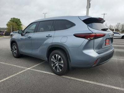 2024 Toyota Highlander LE